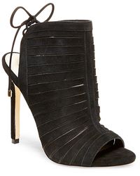 Can You Tell the Difference Between $80 Steve Madden and $680 HermÃ¨s Sandals? | It doesn't 